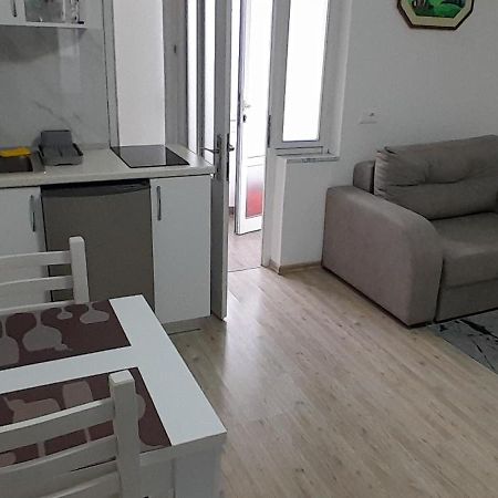 Klent Studio Apartment بورغراديك المظهر الخارجي الصورة